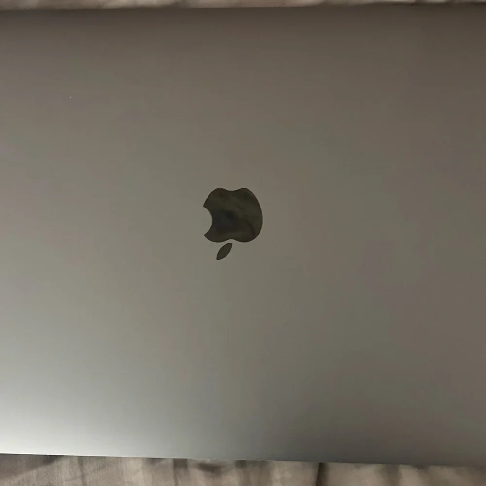 Apple MacBook Pro - Gray